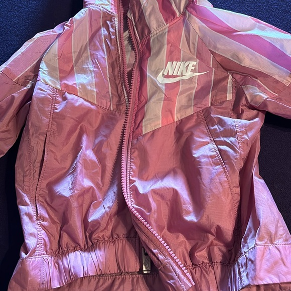 Nike coat - Picture 1 of 1